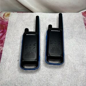 Motorola 2-way Walkie talkie T802